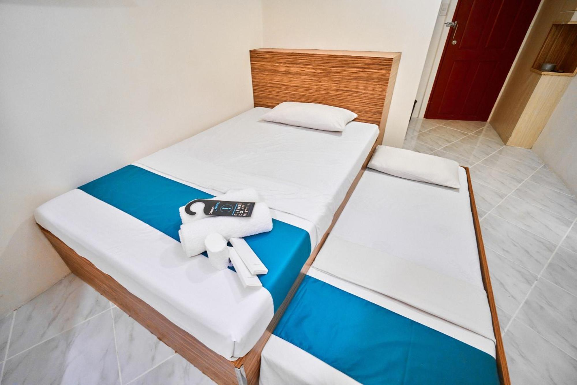 Circuit Hostel Makati City Luaran gambar