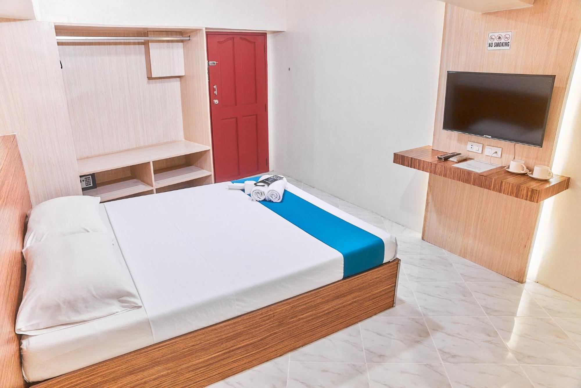 Circuit Hostel Makati City Luaran gambar